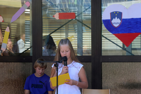 PRVI ŠOLSKI DAN CERKNICA 14 FOTO LJUBO VUKELIČ
